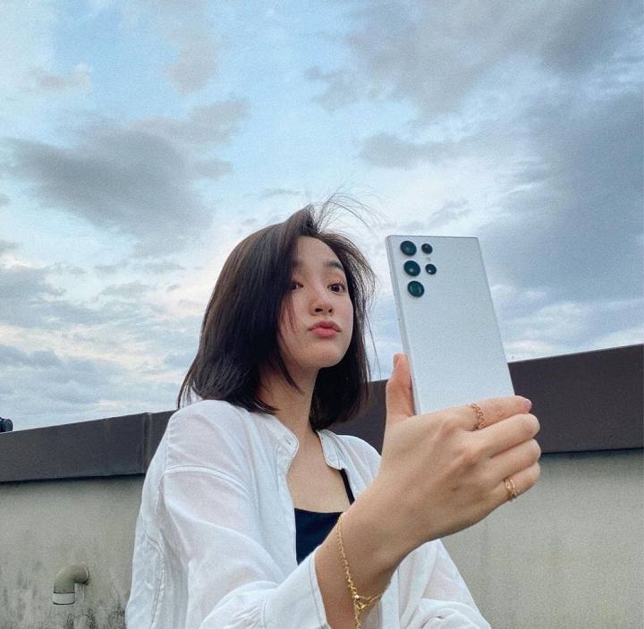 图片[26]-2022年，有哪些女明星在用非苹果手机？（含代言）-觅影博客网