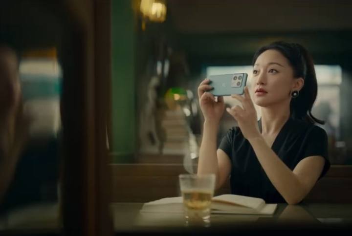 图片[13]-2022年，有哪些女明星在用非苹果手机？（含代言）-觅影博客网